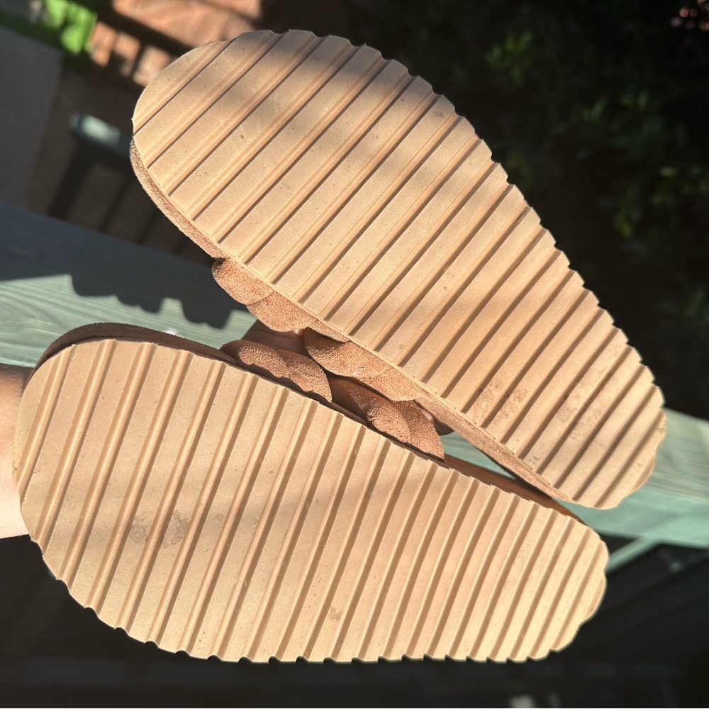 Varley Giles Quilted Slides 6 - Picture 7 of 10
